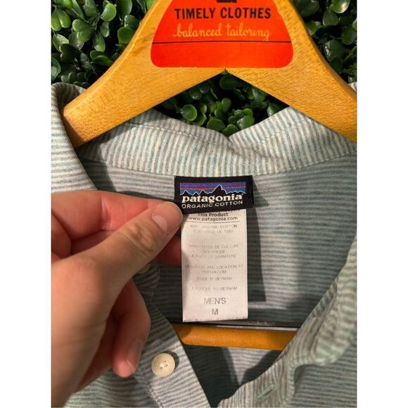 Mens Blue and Gray Patagonia Polo Size Medium - Picture 2 of 3